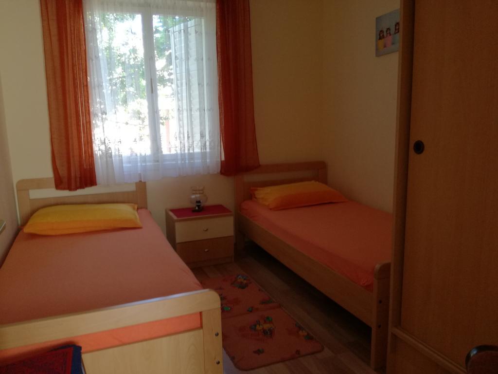 Apartments Dragan Трогир Екстериор снимка